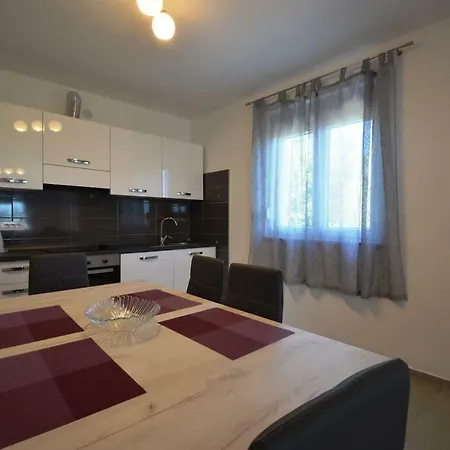 Casa de Férias House Mia Starigrad Paklenica